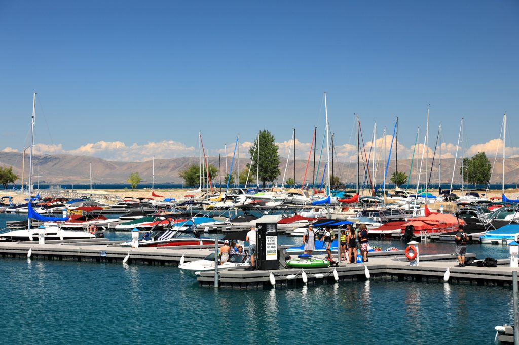 Marina rental facility